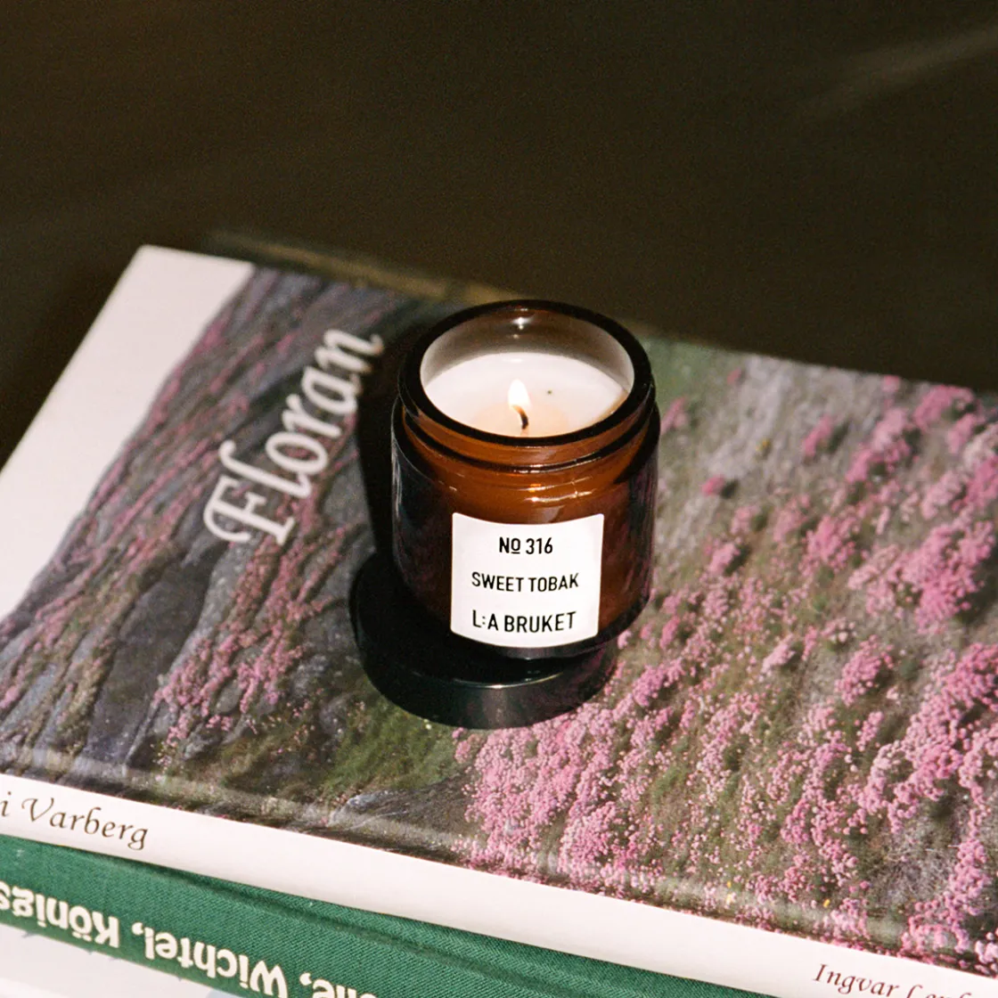 L:a Bruket 316 Sweet Tobak Scented Candle 50gr Best