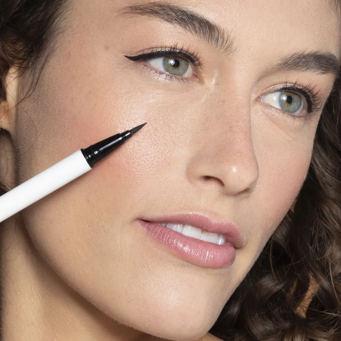 Ilia Clean Line Liquid Liner Black